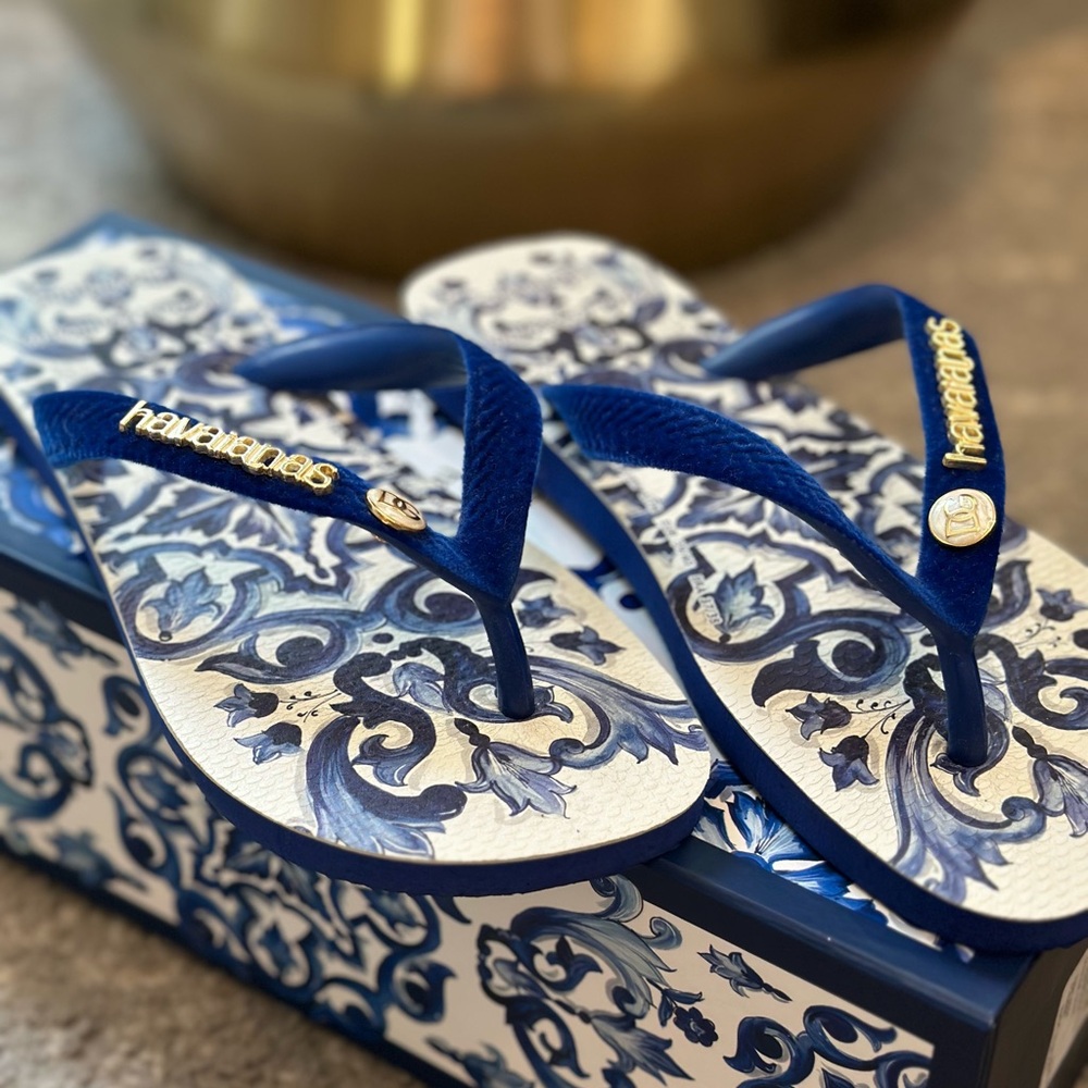 Havaianas By Dolce & Gabbana Blue and White Patterned Flip Flops